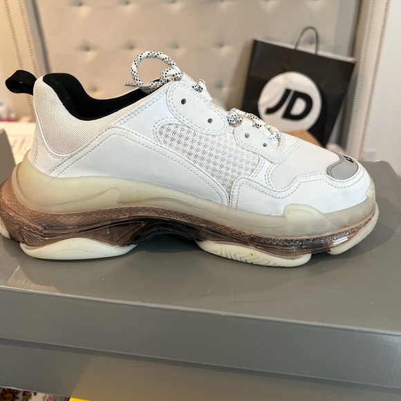 Balenciaga Men's Cream and Black Sneakers - Picture 4 of 5